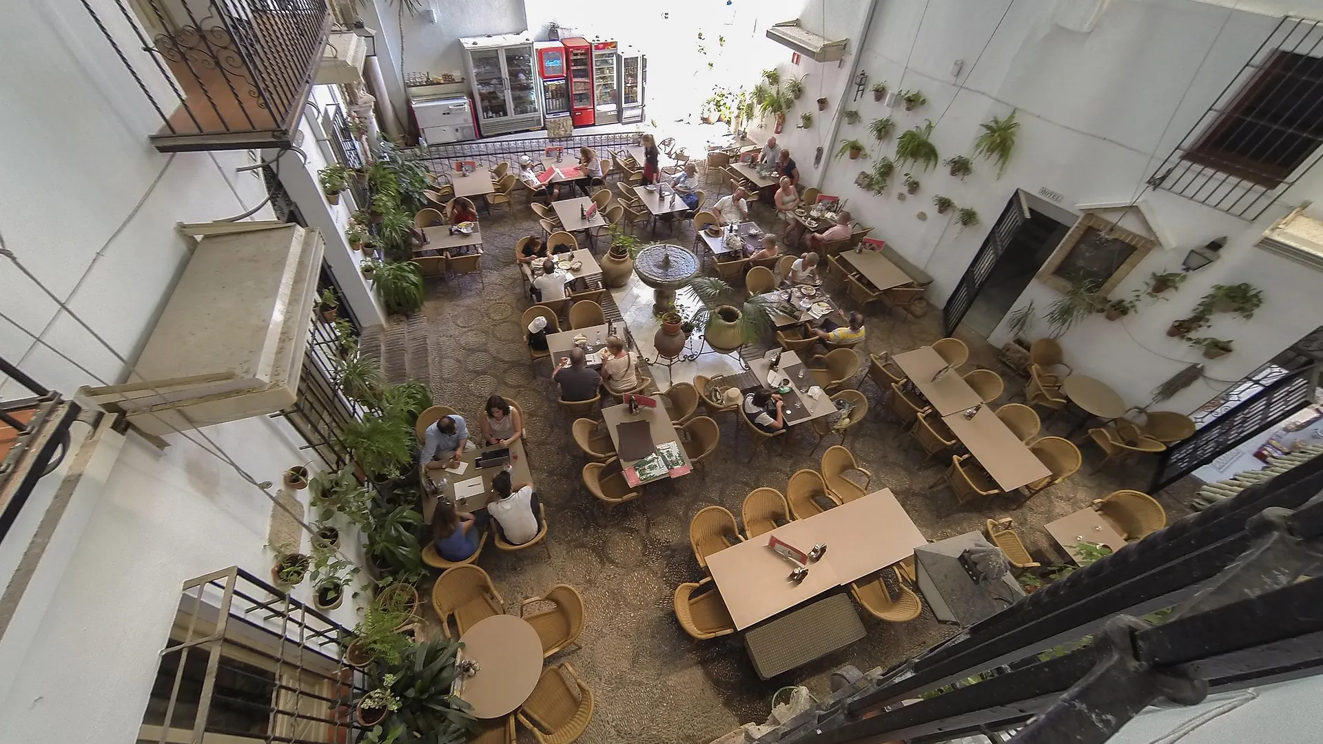 Los Patios Cordoba 0*,